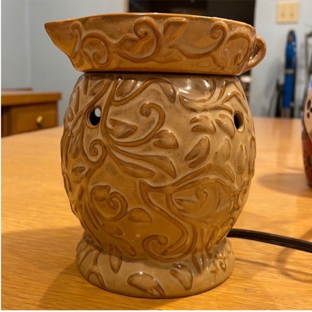 Light Brown Scentsy Burner